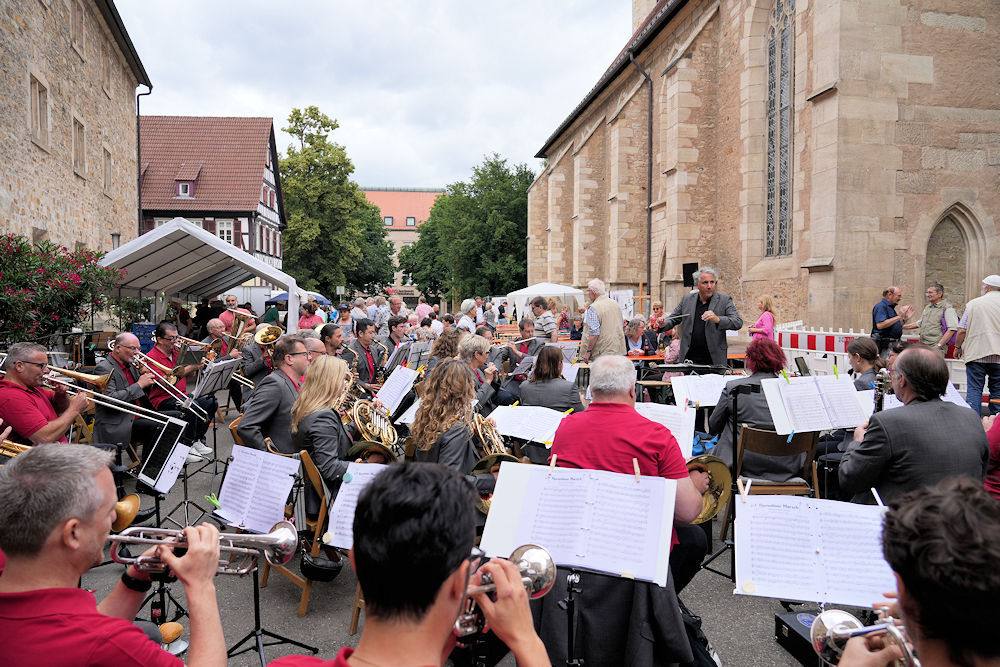 Die Stadtkapelle eröffnet mit dem Frühschoppenkonzert